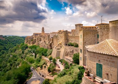 Pitigliano, bir kasaba bir tüf kayaya inşa çoğu beau biridir