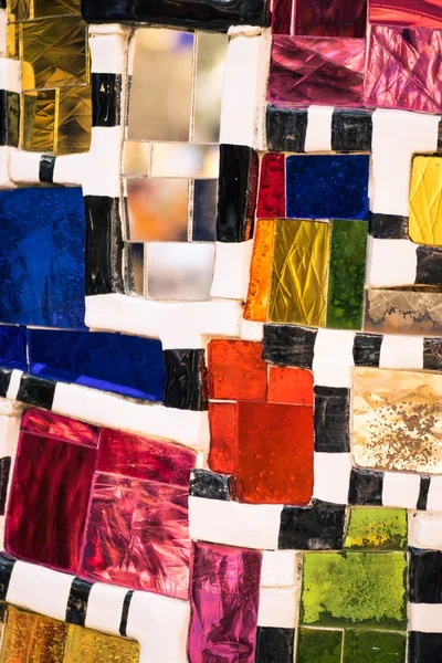 Mosaico de piezas de vidrio de colores . — Foto de Stock