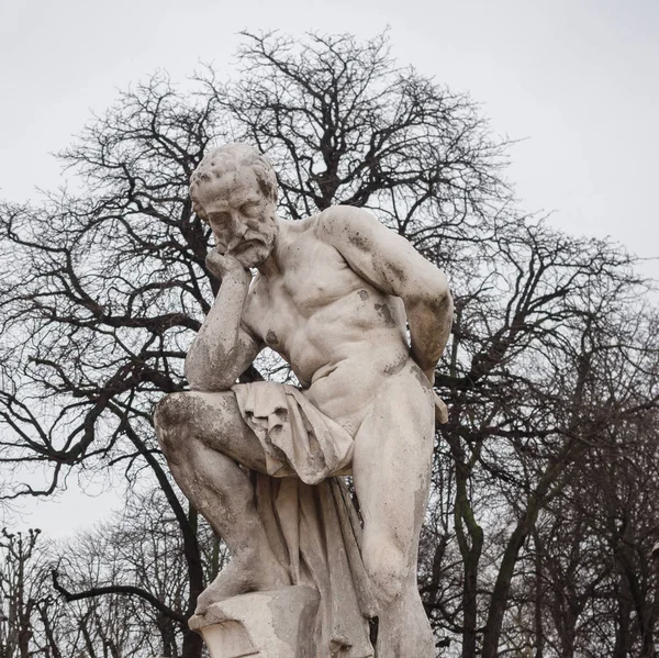 Estatua de piedra que representa a Marius de Victor Vilain dentro del Lux —  Fotos de Stock