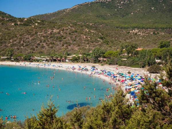 Mer transparente et turquoise à Cala Sinzias, Villasimius . — Photo