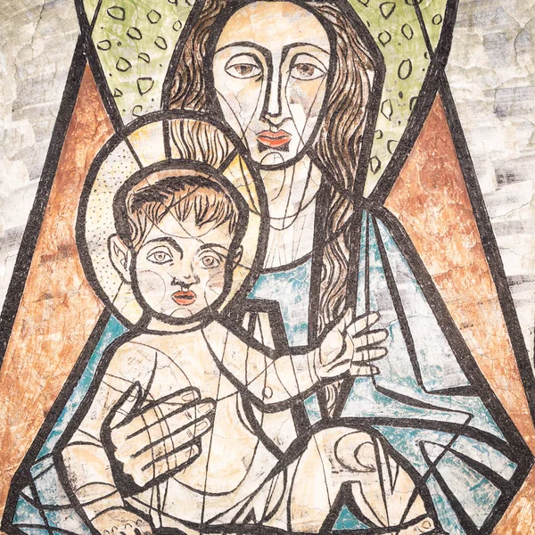 Virgen María con el niño Jesús pintado en una pared de la antigua cem —  Fotos de Stock