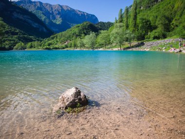 Göl İtalyan çevrili Tenno.