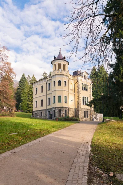 Art Nouveau stilinde Villa Paradiso.