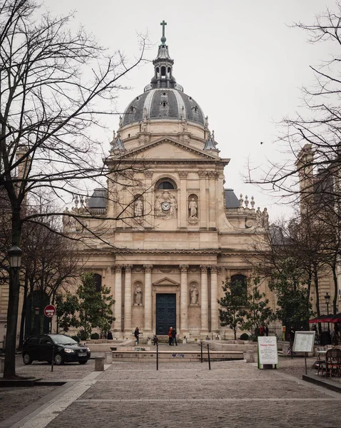La Sorbonne is a Parisian building, whose fame is linked to the — Stock Photo, Image