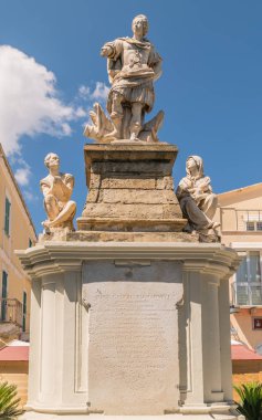 Heykel kral Vittorio Emanuele için adanmış üçüncü Carl içinde inşa