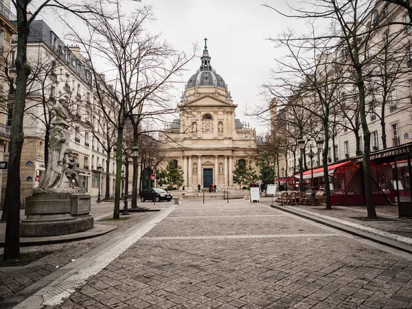 La Sorbonne is a Parisian building, whose fame is linked to the — Stock Photo, Image