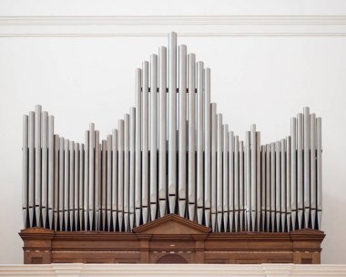 Organ girişinde bir kilisenin yukarıda.