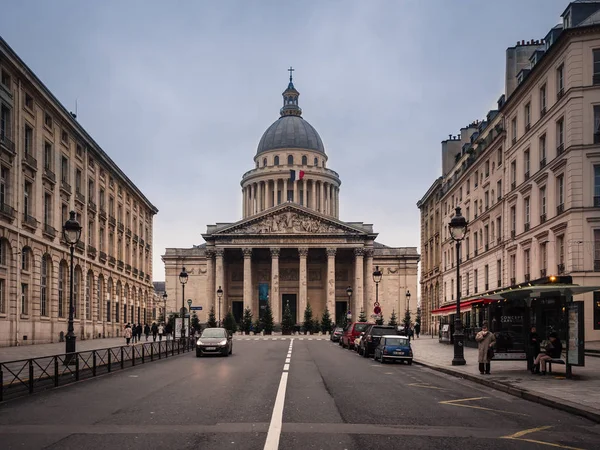巴黎一瞥拉丁处所与万神殿. — 图库照片