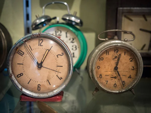 Old alarm clocks with manual winding. — Stock Photo, Image