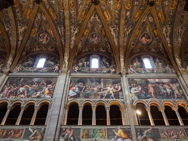 Dettaglio dei meravigliosi affreschi rinascimentali di Parma . — Foto Stock