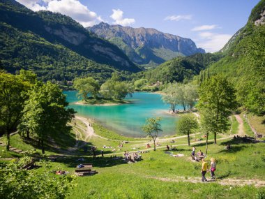 Göl İtalyan çevrili Tenno.