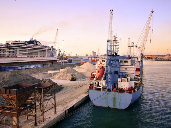 Estaleiro marítimo para a construção de um novo cais de amarração — Fotografia de Stock