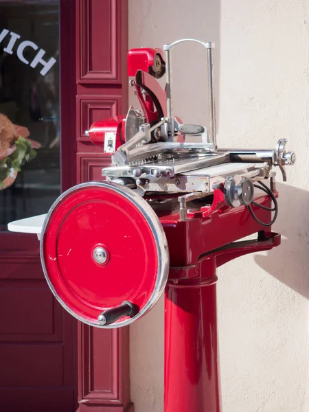 Vintage red manual slicer. — Stock Photo, Image