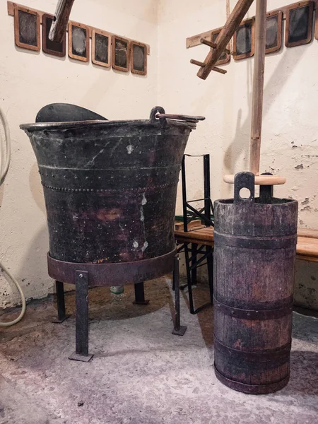 Talya Peynir Üretimi Için Eski Araçlar — Stok fotoğraf