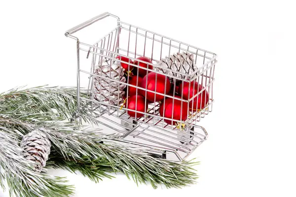 Karácsonyfa a labdák és kúpok, fehér háttér ága — Stock Fotó