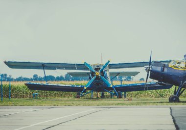 Eski akrobasi uçağı