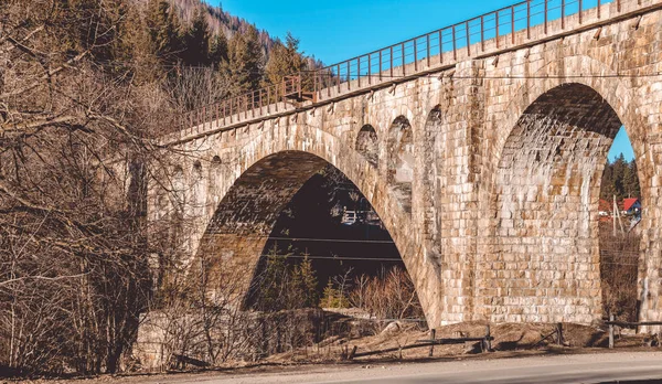 Alte Steinbrücke — Stockfoto