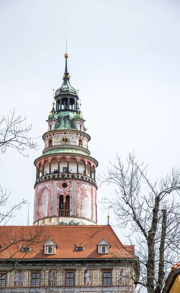 Oude toren in Cesky Krumlov, Tsjechië — Stockfoto