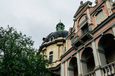 Lviv, Ukrayna eski Dominik Katolik katedral kubbe. Doğu Avrupa'da seyahat