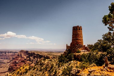 Büyük Kanyon bir uçurumun kenarında antik pitoresk taş kule. Anket alanı. Issız Viev. Arizona turistik