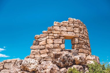 Pueblo içinde tahrip gözetleme kulesi