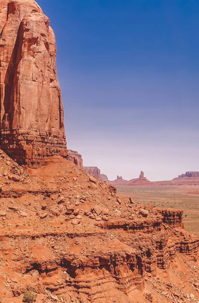 Arizona'nın çöl ıssız manzara. Anıt Vadisi yolculuk — Stok fotoğraf