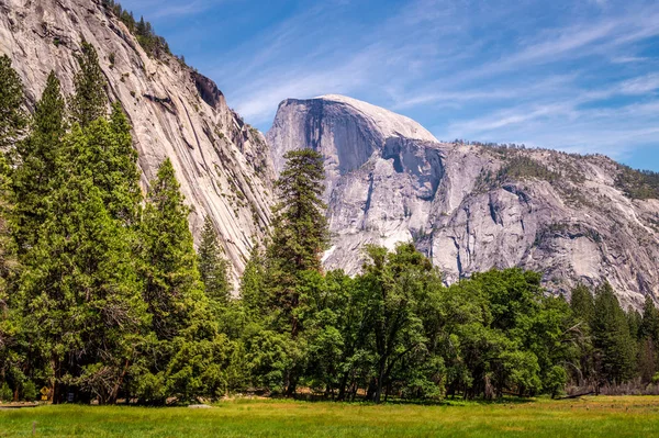 Άγρια φύση της εθνικό πάρκο Yosemite — Φωτογραφία Αρχείου