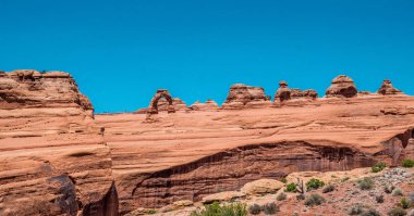 Moab çöle manzara. Hassas arch. Arches National Park, Utah
