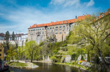 Antik rahat Avrupa kentin Vltava Nehri üzerinde. Cesky Krumlov, Southern Bohemia