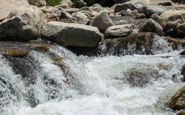 Rocky dağlarında dağ boylayacağız. Rocky Dağı Milli Parkı, Colorado, Amerika Birleşik Devletleri. Amerika'nın vahşi topraklarda
