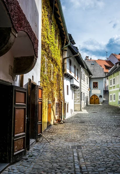 Avrupa şehrin pitoresk eski sokaklarında. Cesky Krumlov Bohemya