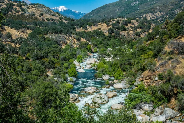 风景如画的山河谷在国王峡谷保护区, 加利福尼亚州 — 图库照片