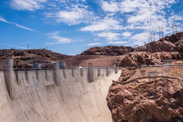 Potente central hidroeléctrica en el río Colorado en Nevada. Presa Hoover — Foto de Stock