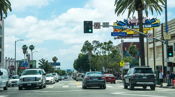 Toeristische Verkeer Hollywood Boulevard Los Angeles Toeristische Attractie Overdag — Stockfoto