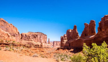 Arches National Park, Utah. Park Caddesi. Vahşi Batı yolculuk. Taş Moab Çölü, Utah