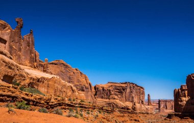 Arches National Park, Utah. Park Caddesi. Vahşi Batı yolculuk. Taş Utah Çölü