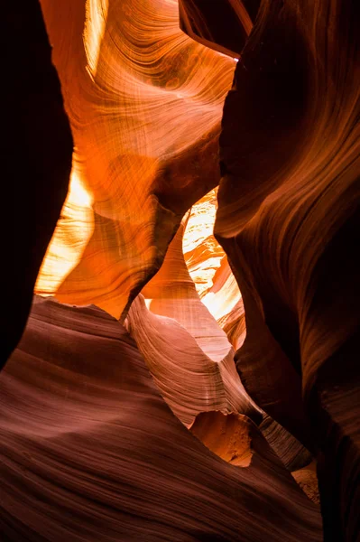 Alt antilop Kanyonu, Arizona, ABD Jeolojik oluşumu. Dar taş labirent