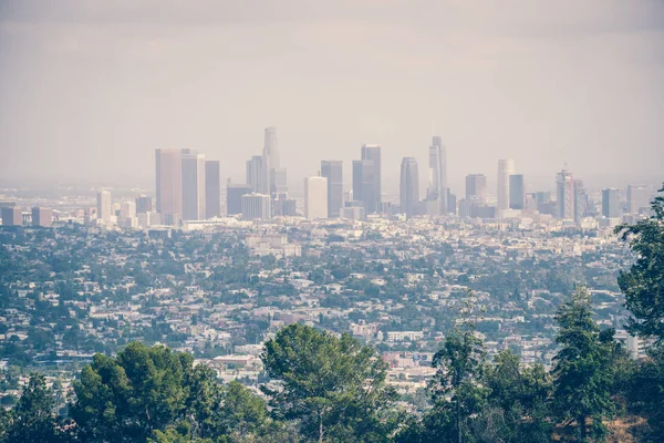 City Panorama Över Los Angeles Och Griffith Park Smog Över — Stockfoto