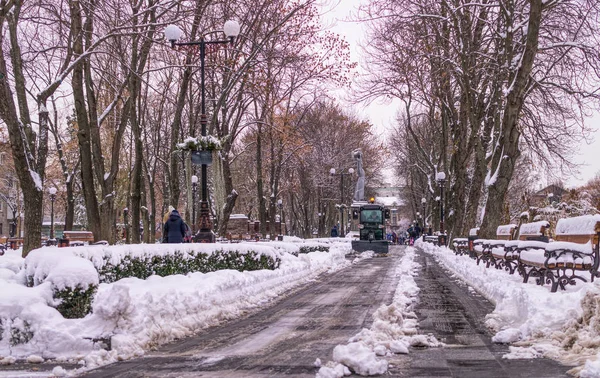 Kiev Oekraïne November 2018 Stadsstraat Sneeuwmachine Straten Schoonmaken Zware Sneeuwval — Stockfoto
