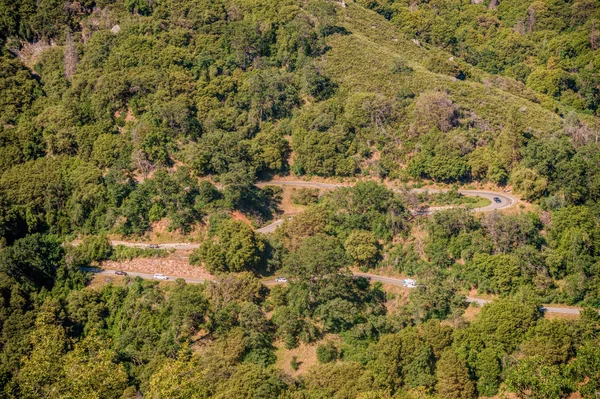 Bergstraße Und Touristenautos Mammutbaum Nationalpark Kalifornien — Stockfoto