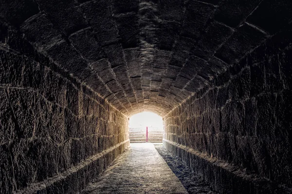 Velho Túnel Pedra Subterrâneo Assustador Locais Halloween — Fotografia de Stock