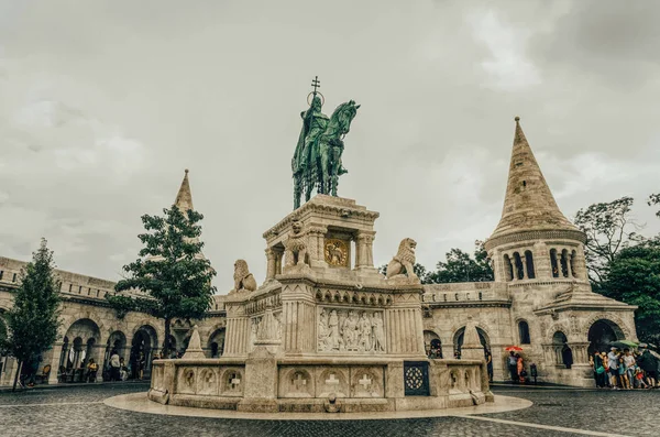 Будапешт Венгрия Августа 2019 Года Величественная Венгерская Статуя Короля Маттиаса — стоковое фото