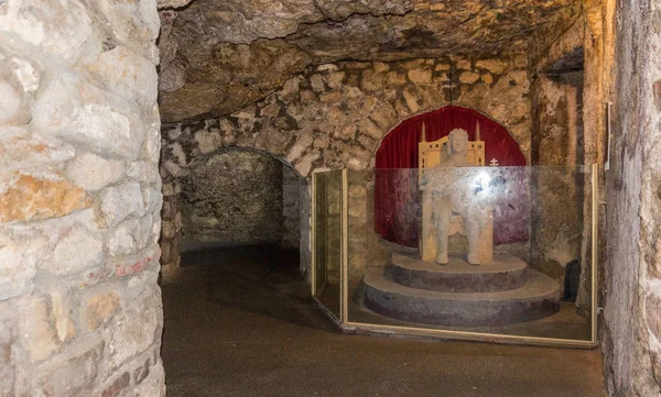 Budapeszt Węgry Sierpnia 2019 Podziemny Labirynt Kamiennych Tuneli Pod Zamkiem — Zdjęcie stockowe