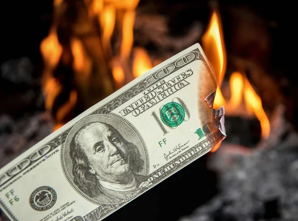 Brennender Hundert Dollar Schein Finanzkrise Lockdown Und Inflation — Stockfoto