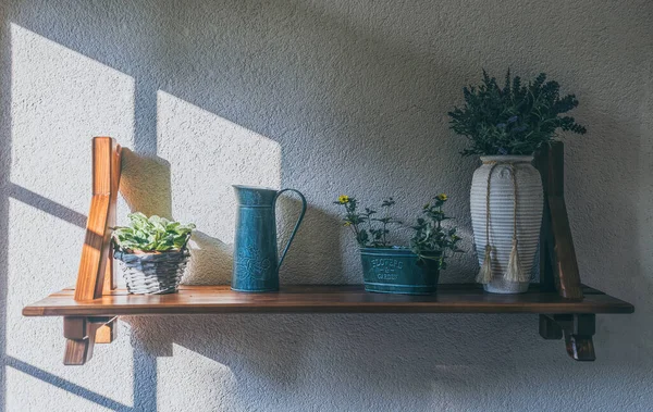 Decoração Casa Estilo Provence Prateleira Parede Com Vaso Flores — Fotografia de Stock