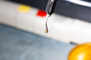 implant dişçilik işini kapat