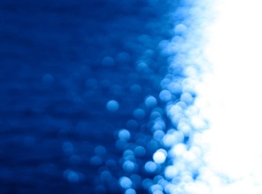 Parlayan ay yol Okyanusu günbatımı arka plan sağa hizalanmış