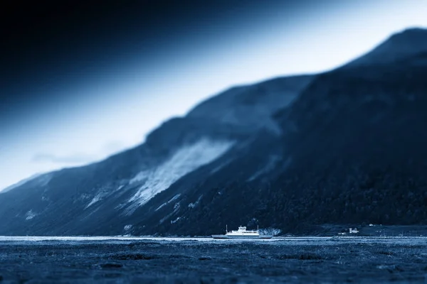 Arctic Noruega fundo do cartão postal navio — Fotografia de Stock