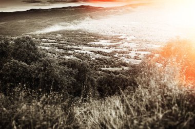 Norveç çiftlik Vadisi hafif sızıntı arka plan ile sepya