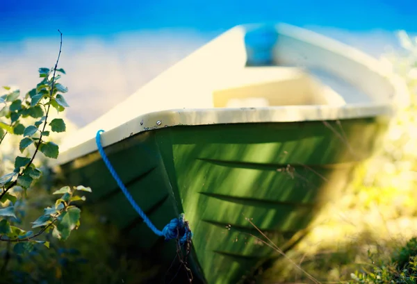 Norwegen Boot in der Nähe des Strandes Hintergrund — Stockfoto